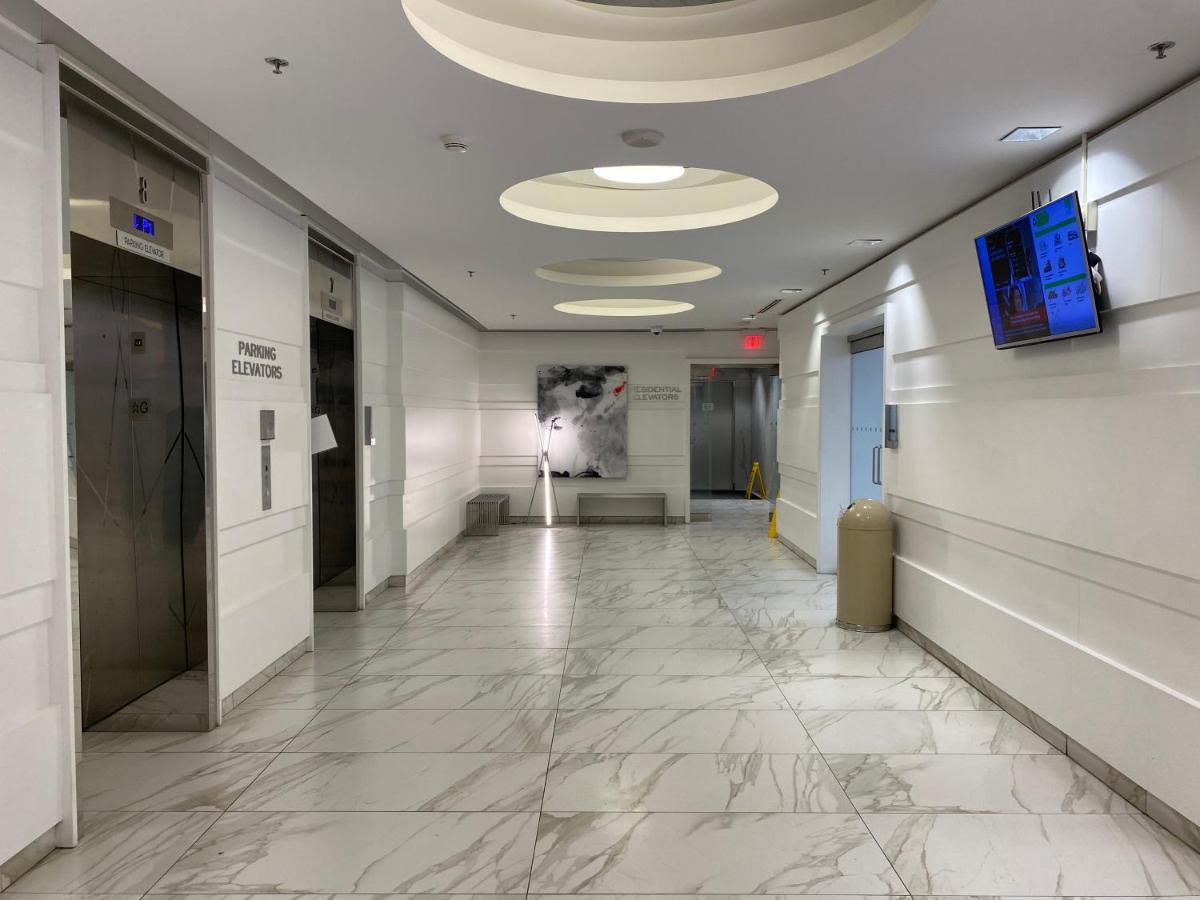 Cozy 2 Bedroom Free Parking Downtown Toronto 1Min Scotiabank Arena Tff Cn Tower Rogers Centre Union Station Exterior photo